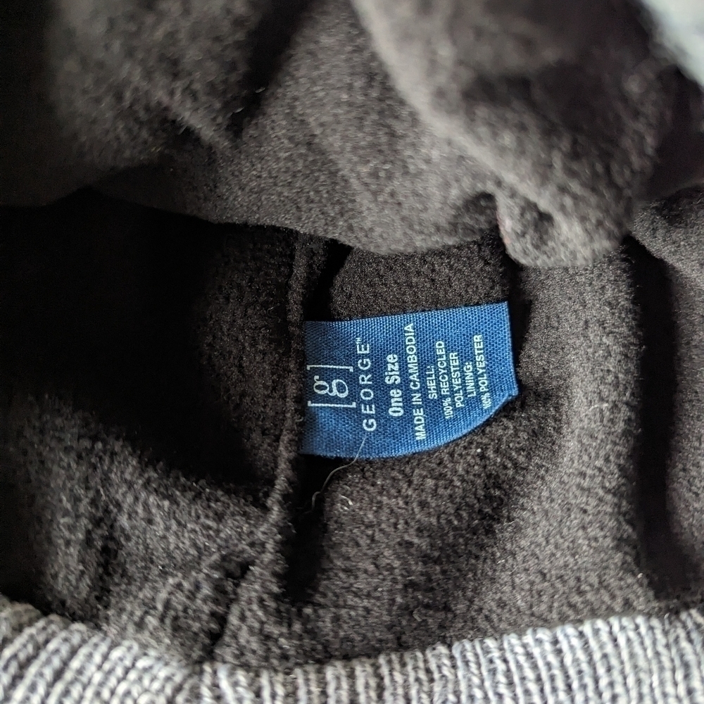 Beanie - Picture 2 of 6